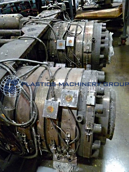 QOUHBA1BLX4Z-RW- (3) two graham heads