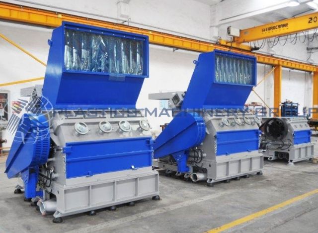 Grinder, 75 HP, NEW 55" x 23" with Roller Infeed