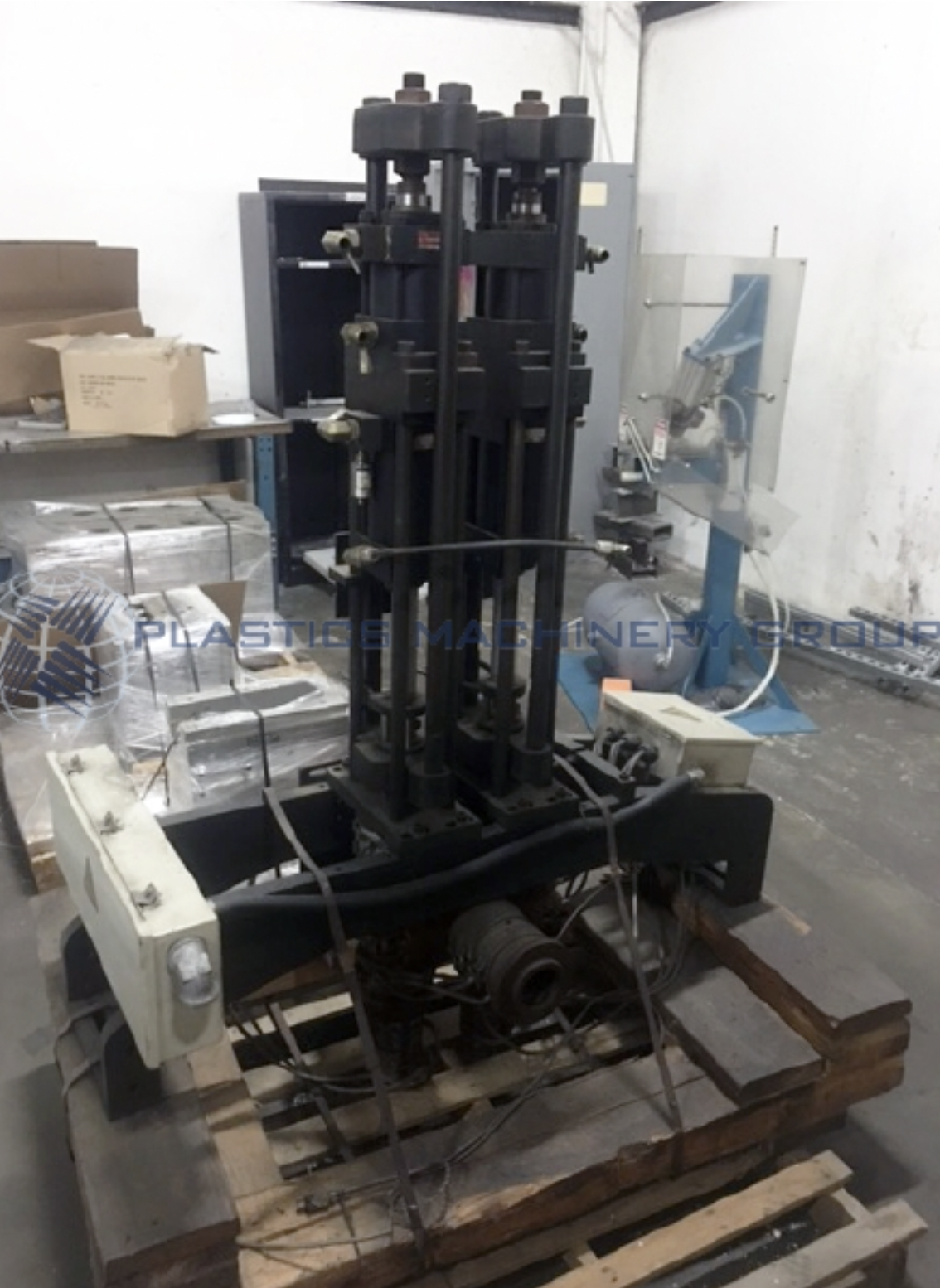 2.5 LB HEADS FOR E75 BLOW MOLDER