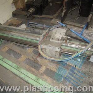 Hayssen 2.5 LB CD1000 Dual Head Blow Molder