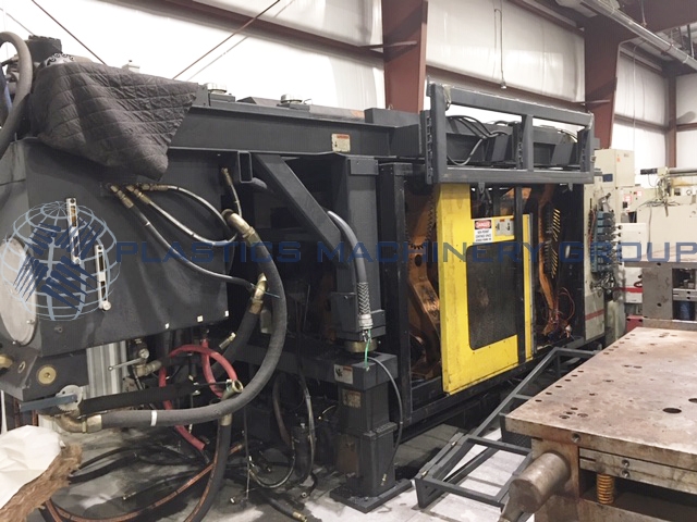 Cincinnati T-600 Dual 3LB Blow Molder