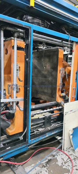 Cincinnati T800 Dual 8 LB Blow Molder