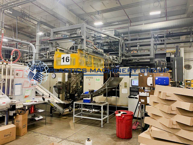 Cincinnati Dual Blow Molder
