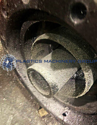 Picture of a Sterling 15 LB Blow Molder Head