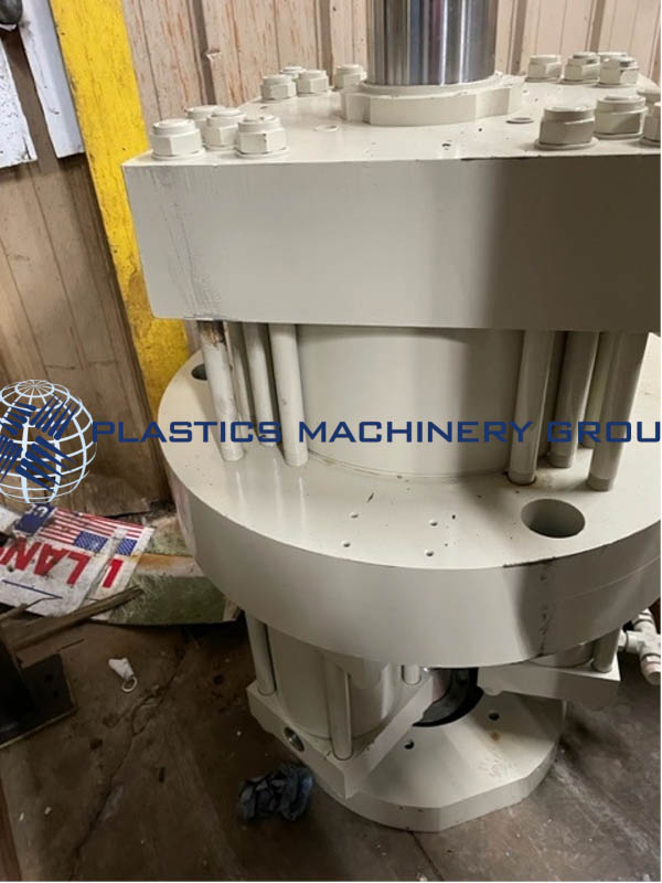 Images of Sterling Accumulator head